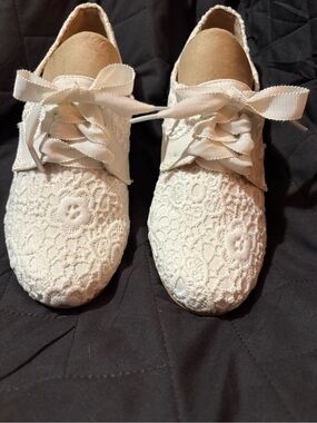 Not Rated Cream Lace Oxford Flats with Ribbon Laces 👀@AllPics